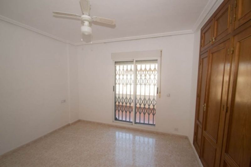 ST970: Tweezijdig te koop in Orihuela Costa, Alicante