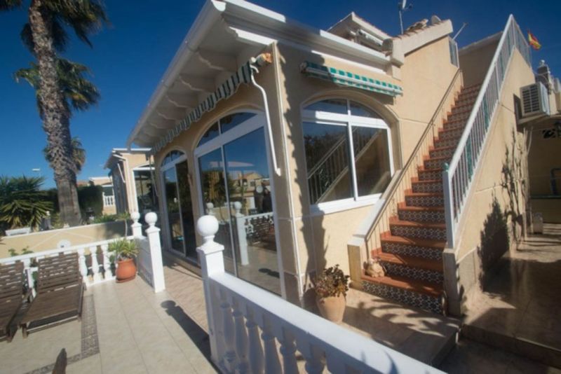 ST977: Villa te koop in Torrevieja, Alicante
