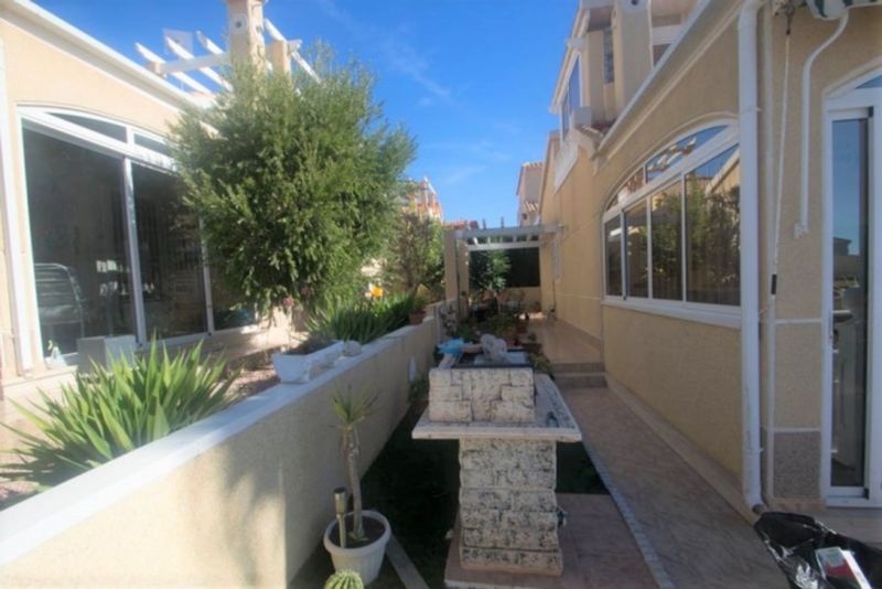 ST977: Villa te koop in Torrevieja, Alicante